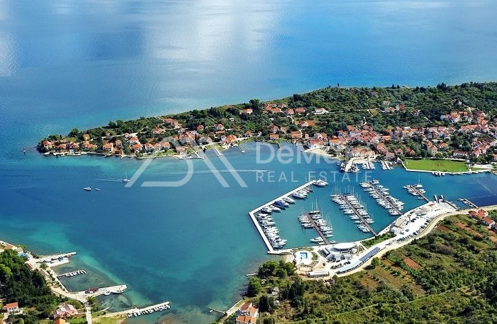 Demare.hr - Preko - Sutomišćica